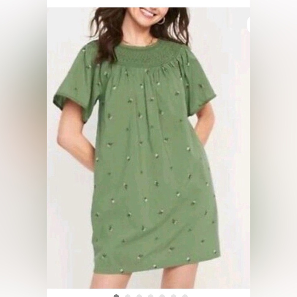 Old Navy sz M Olive Green Smocked Neck dress floral popover pockets cottagecore